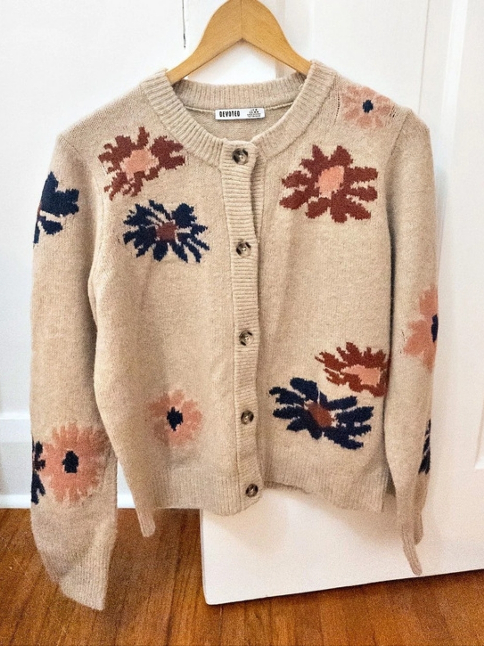 DEVOTED Floral Crew Neck Cardigan in Beige, Burgundy, Pink. Size Medium